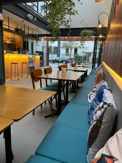 Mesa posta decorada